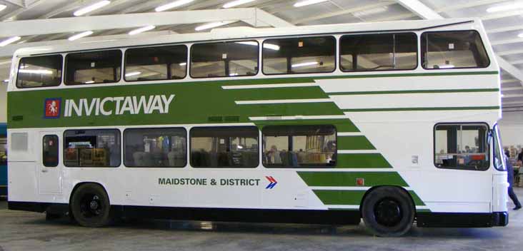 Maidstone & District Leyland Olympian ECW coach 5442